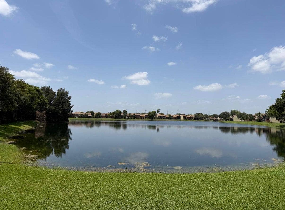 4291 S PINE ISLAND Road, Davie, FL 33328 Lake view