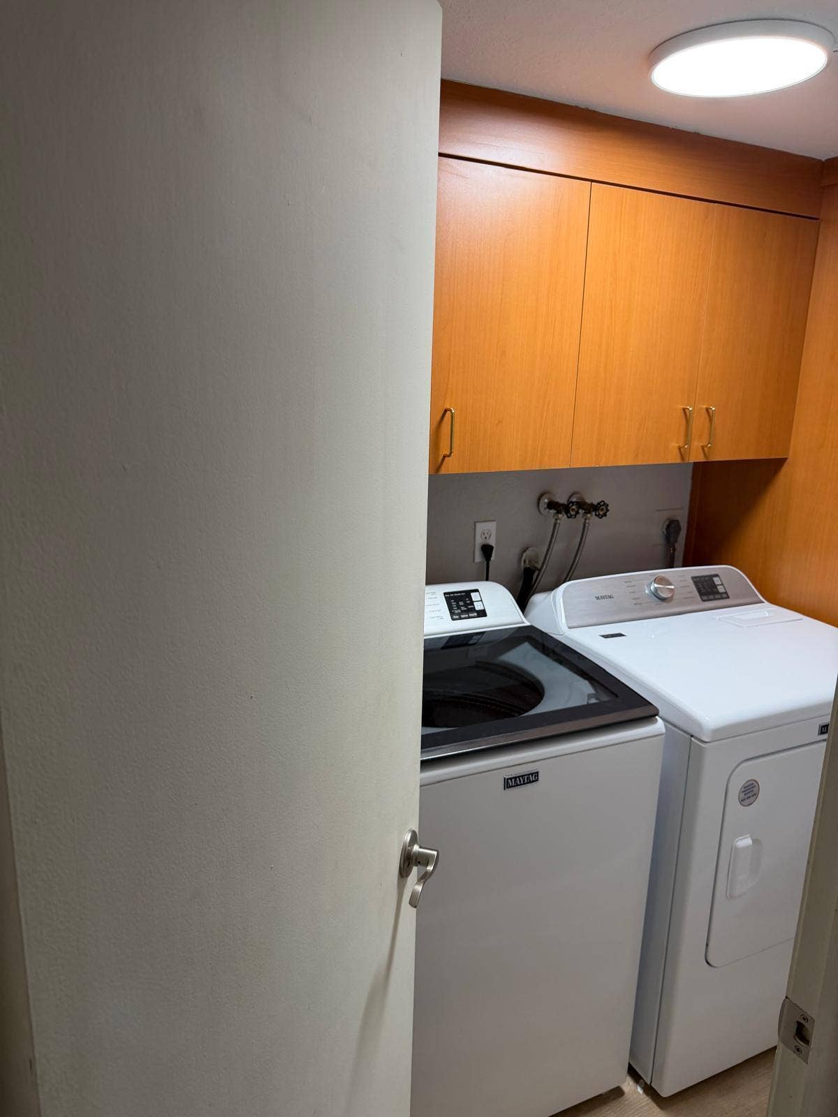 4291 S PINE ISLAND Road, Davie, FL 33328 Laundry room