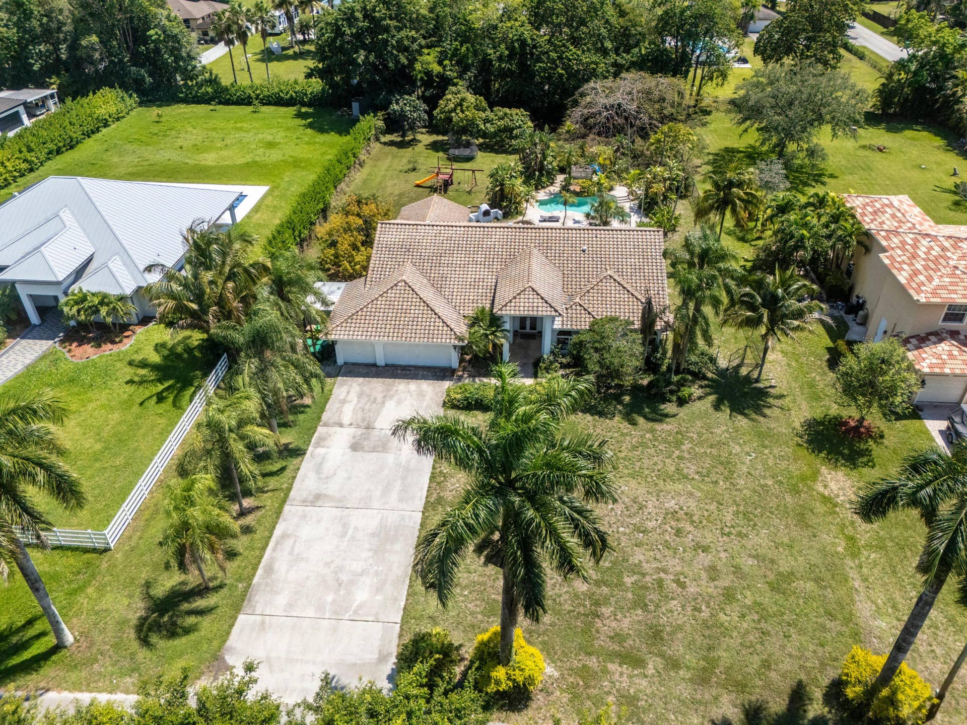 14463 SW 16th Ct Davie FL-print-002-044-