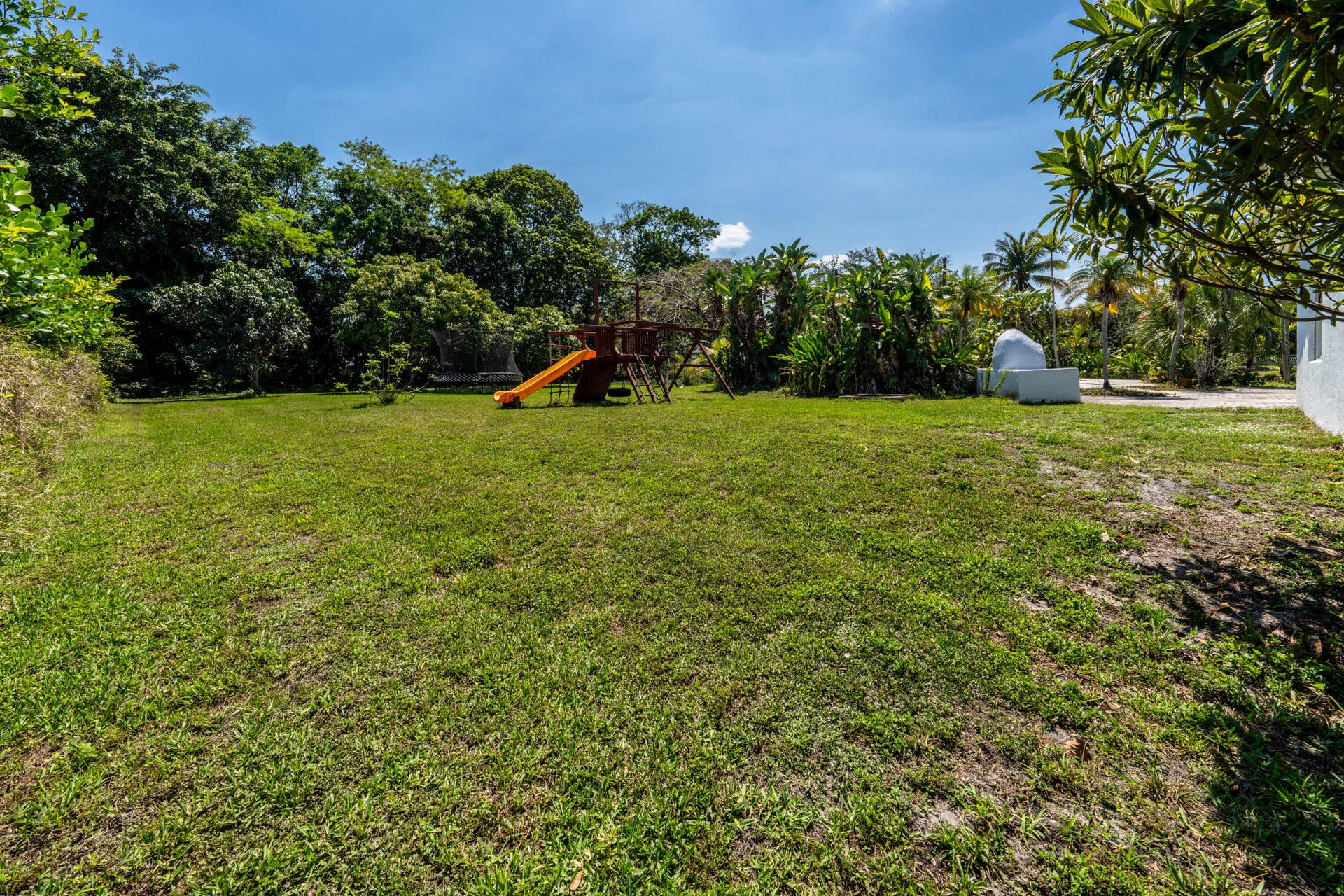 14463 SW 16th Ct Davie FL-print-036-042-