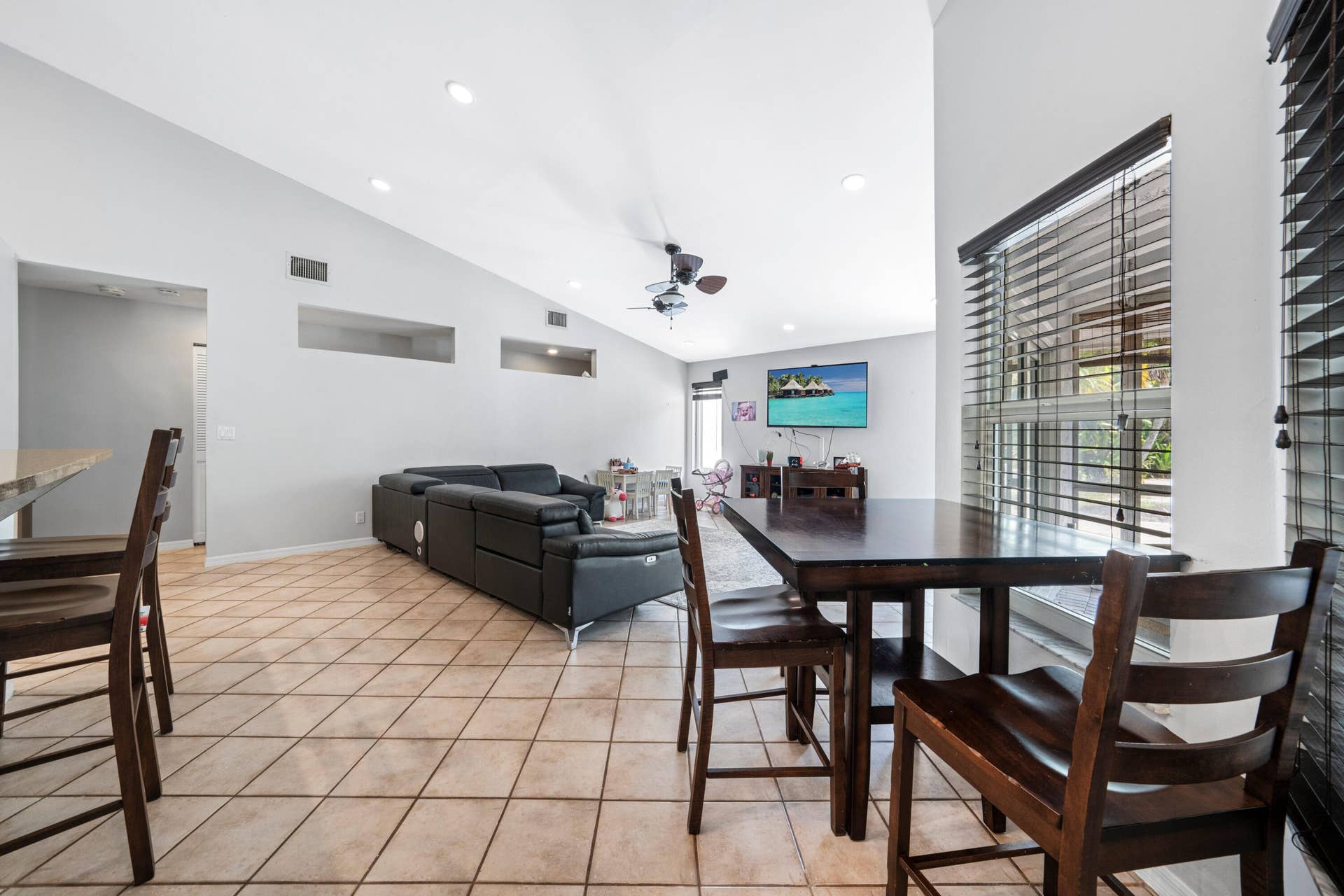 14463 SW 16th Ct Davie FL-print-029-056-