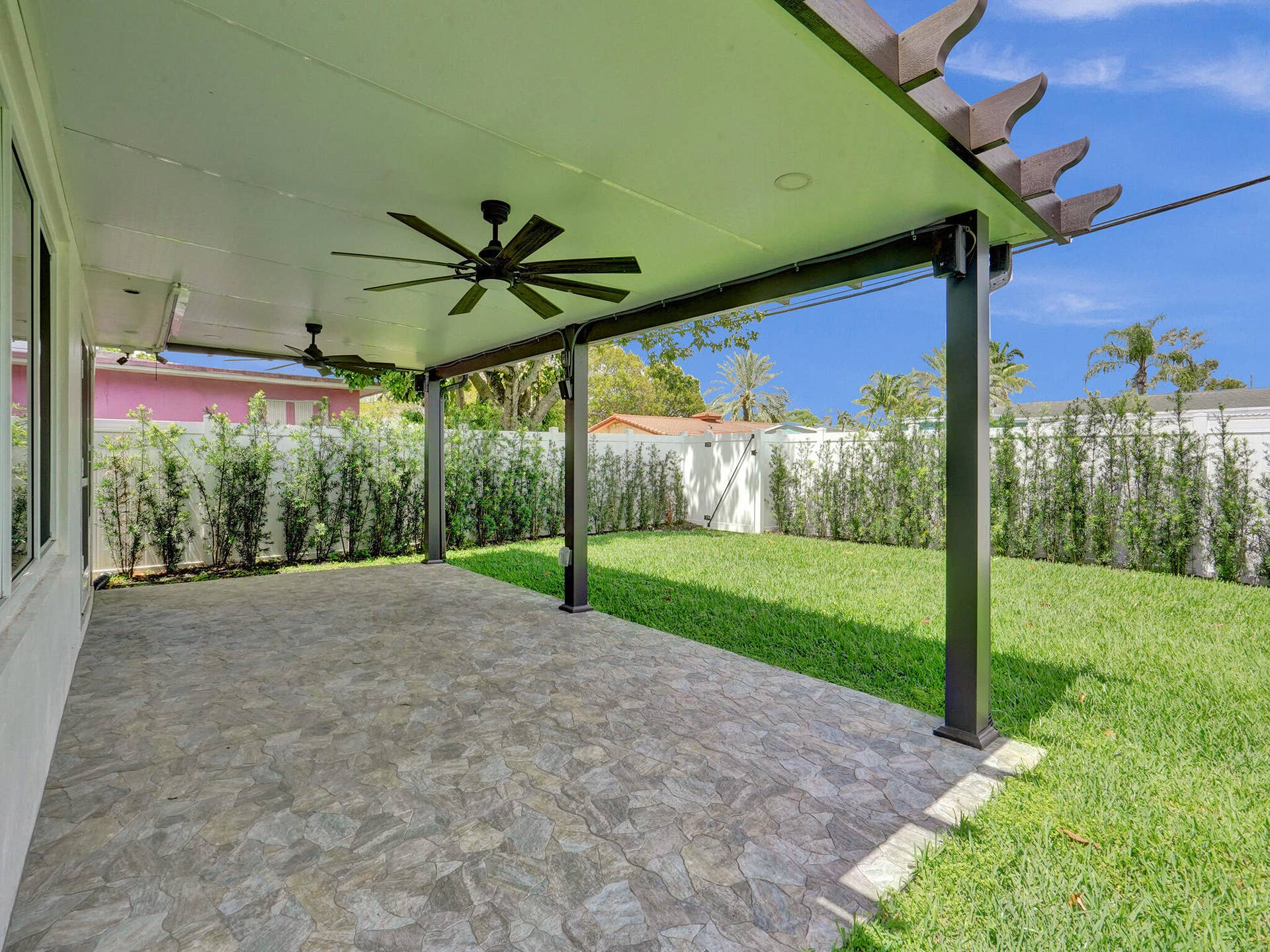 4309 JOHNSON Street, Hollywood, FL 33021 Enjoy the surround sound speakers on the patio to hear every play of the game or listen to smooth jazz while you enjoy your relaxing weekend