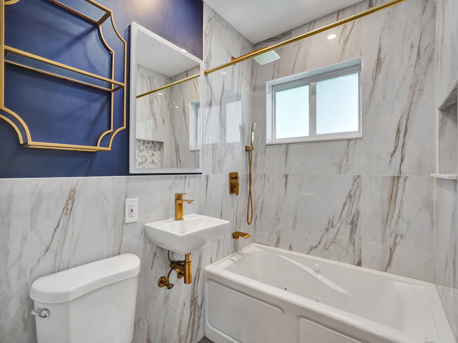 4309 JOHNSON Street, Hollywood, FL 33021 Luxurious updated bathroom with spa tub