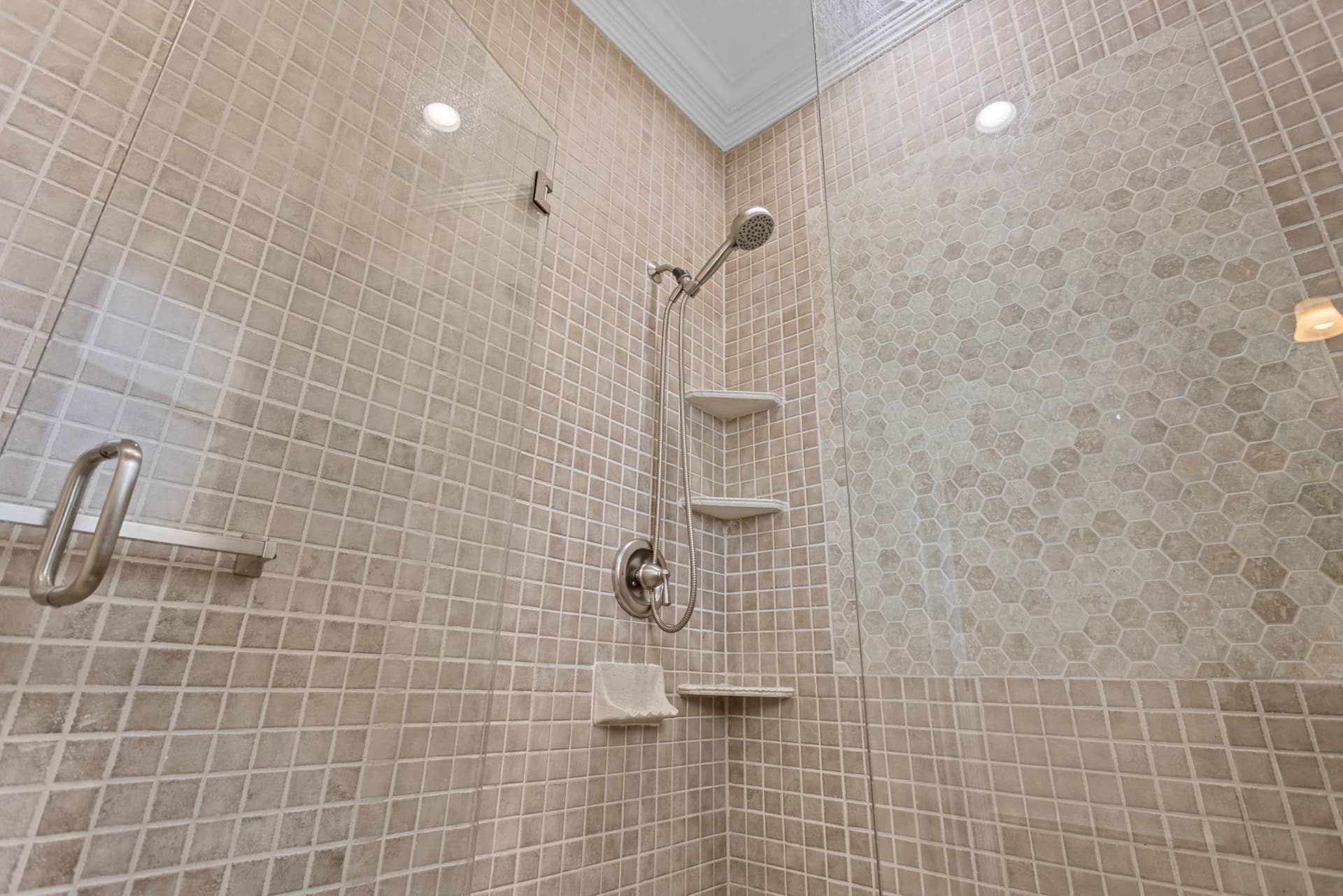 Guest Suite Bath RmB