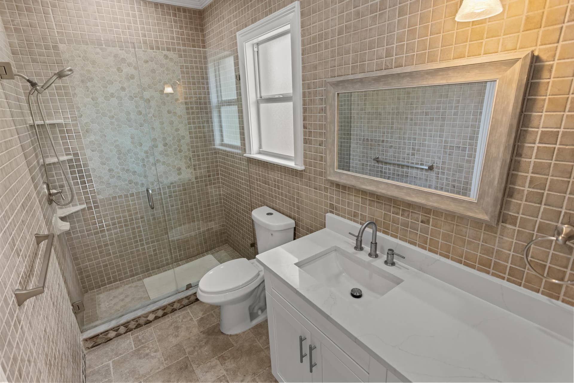 Guest Suite Bath RmC