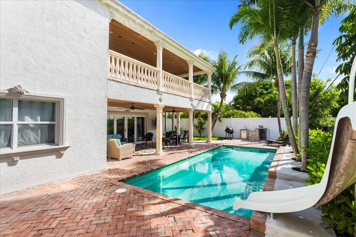 10.7-POOL southeast views
