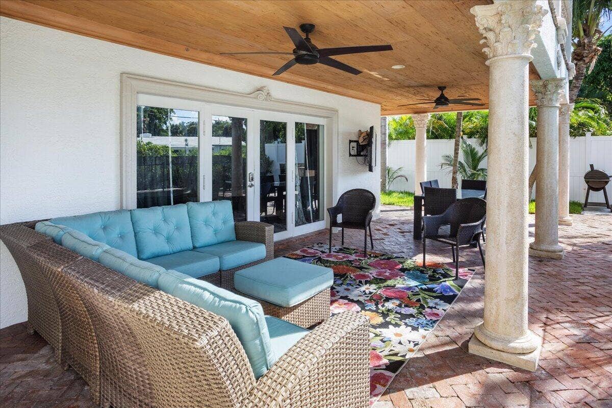 10.7-exterior living rm , southeast