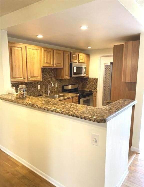 1040 SE 4TH Avenue, #219, Deerfield Beach, FL 33441 Kitchen