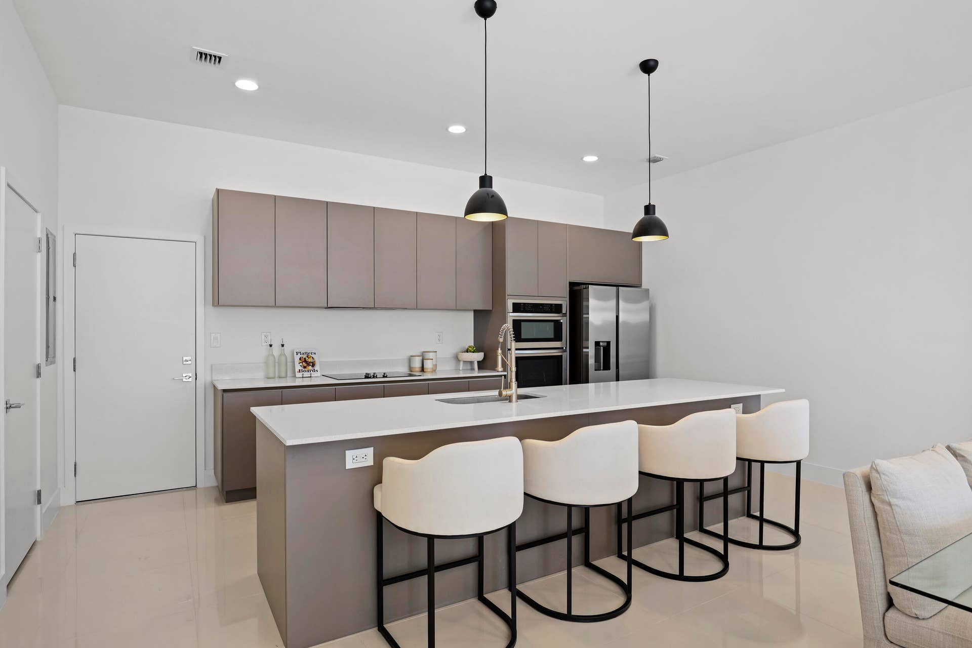 1807 NE 13 Street, #1807, Fort Lauderdale, FL 33304 4_1z3a1835