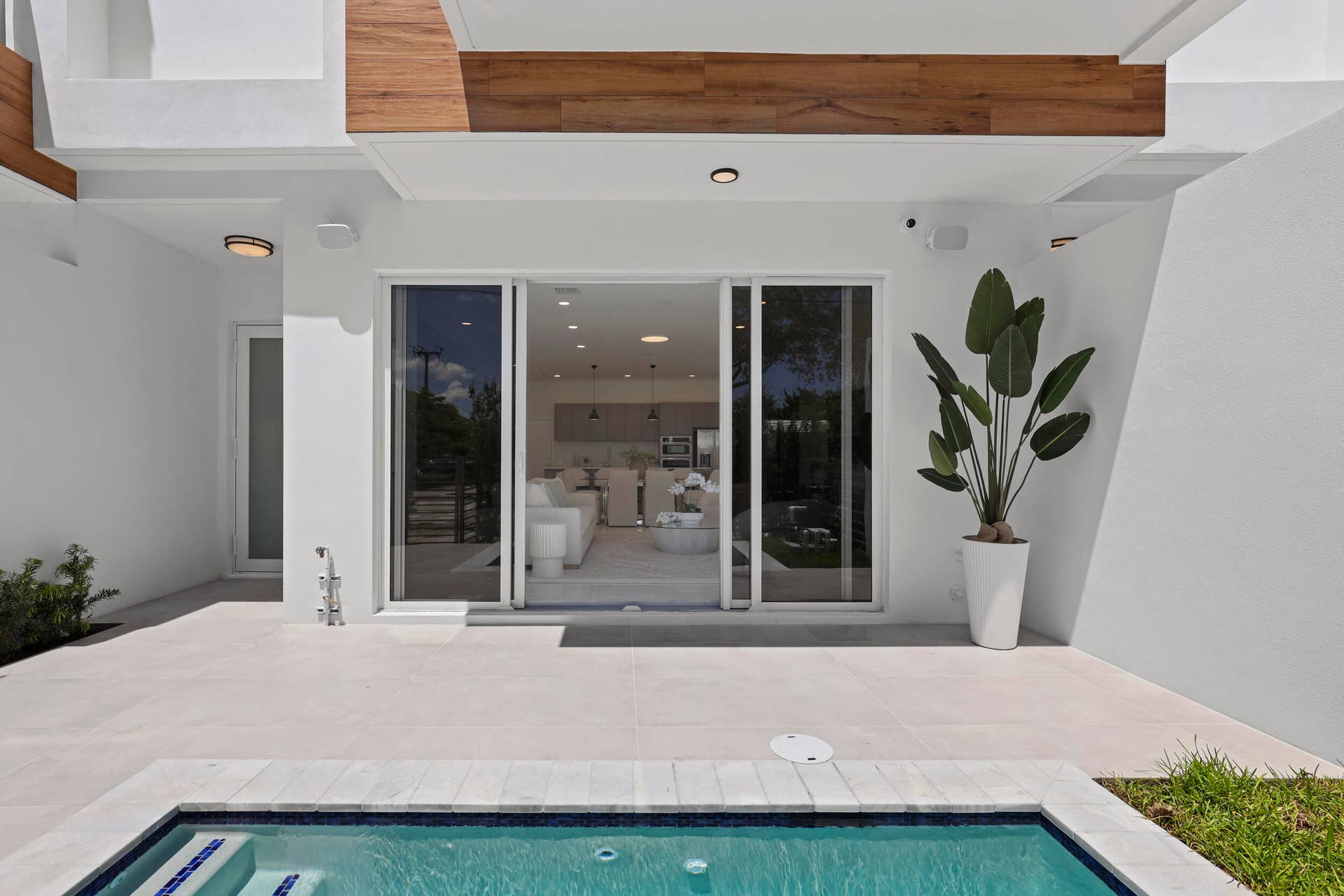 1807 NE 13 Street, #1807, Fort Lauderdale, FL 33304 48_1z3a1938