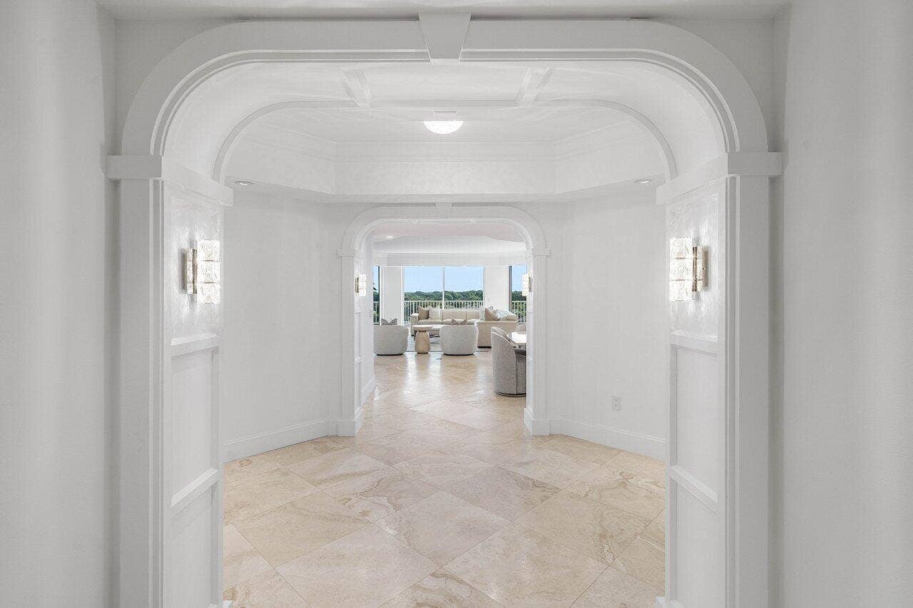 20320 FAIRWAY OAKS Drive, #372, Boca Raton, FL 33434 Entrance Long View