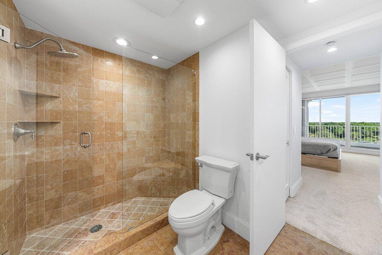 20320 FAIRWAY OAKS Drive, #372, Boca Raton, FL 33434 044-20320FairwayOaksDrive-331-BocaRaton-