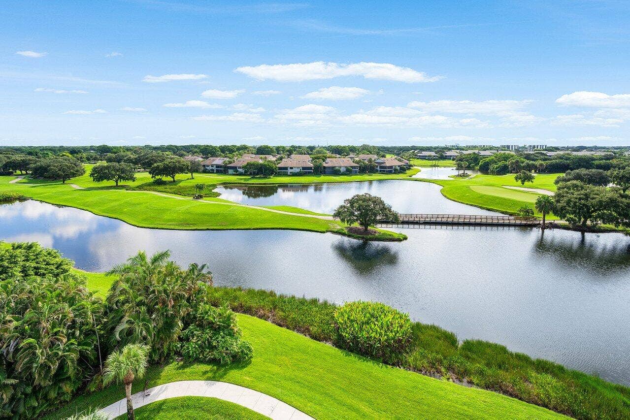 20320 FAIRWAY OAKS Drive, #372, Boca Raton, FL 33434 THE BEST VIEW