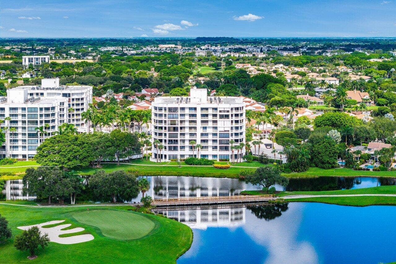 20320 FAIRWAY OAKS Drive, #372, Boca Raton, FL 33434 062-20320FairwayOaksDrive-331-BocaRaton-