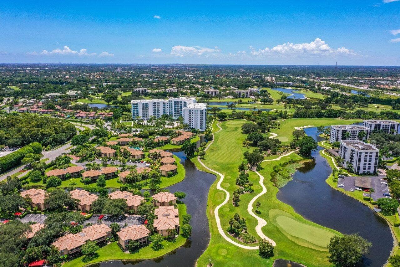 20320 FAIRWAY OAKS Drive, #372, Boca Raton, FL 33434 076-20320FairwayOaksDrive-331-BocaRaton-