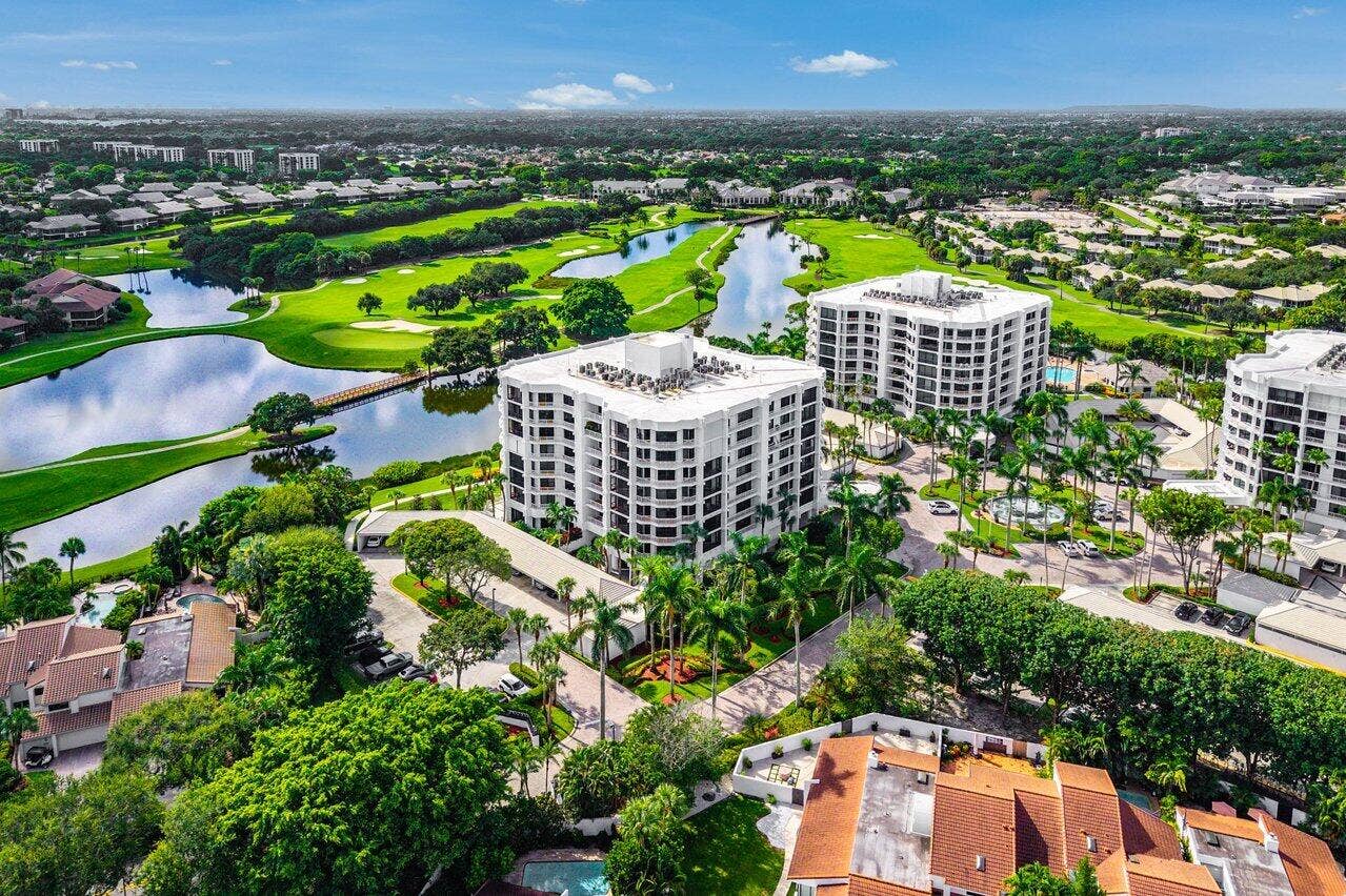 20320 FAIRWAY OAKS Drive, #372, Boca Raton, FL 33434 057-20320FairwayOaksDrive-331-BocaRaton-