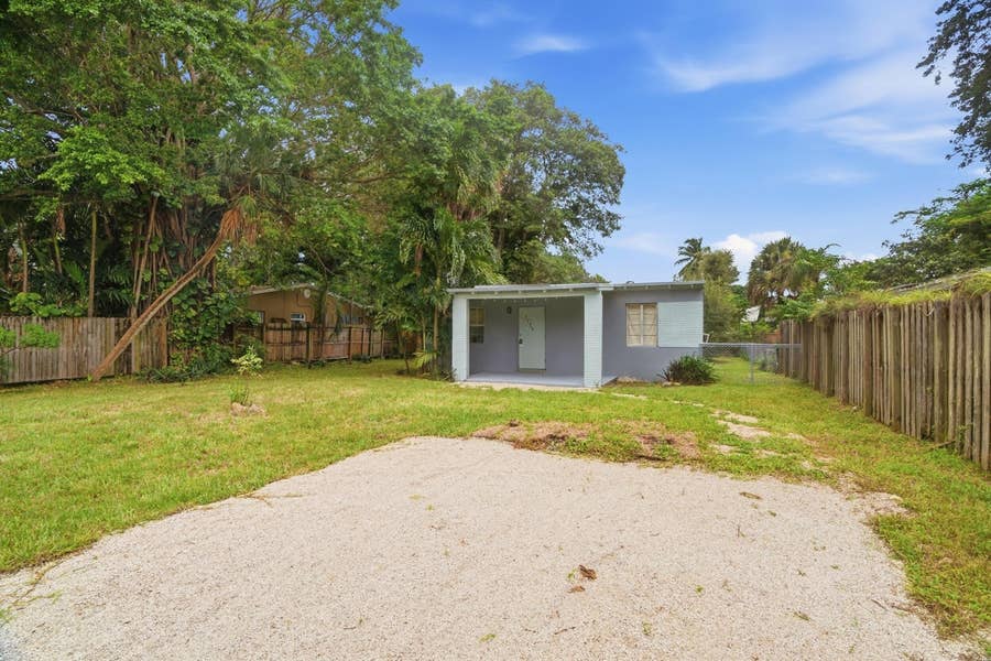 Property photo for 1725 SW 14th Court, Fort Lauderdale, FL