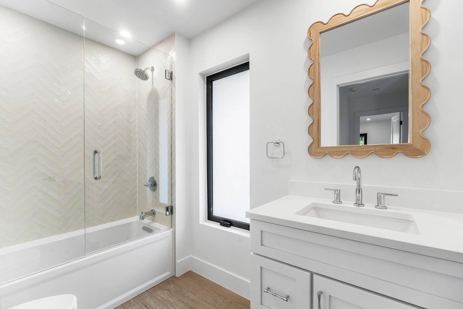111 FAIRVIEW W, Tequesta, FL 33469 Bathroom 2