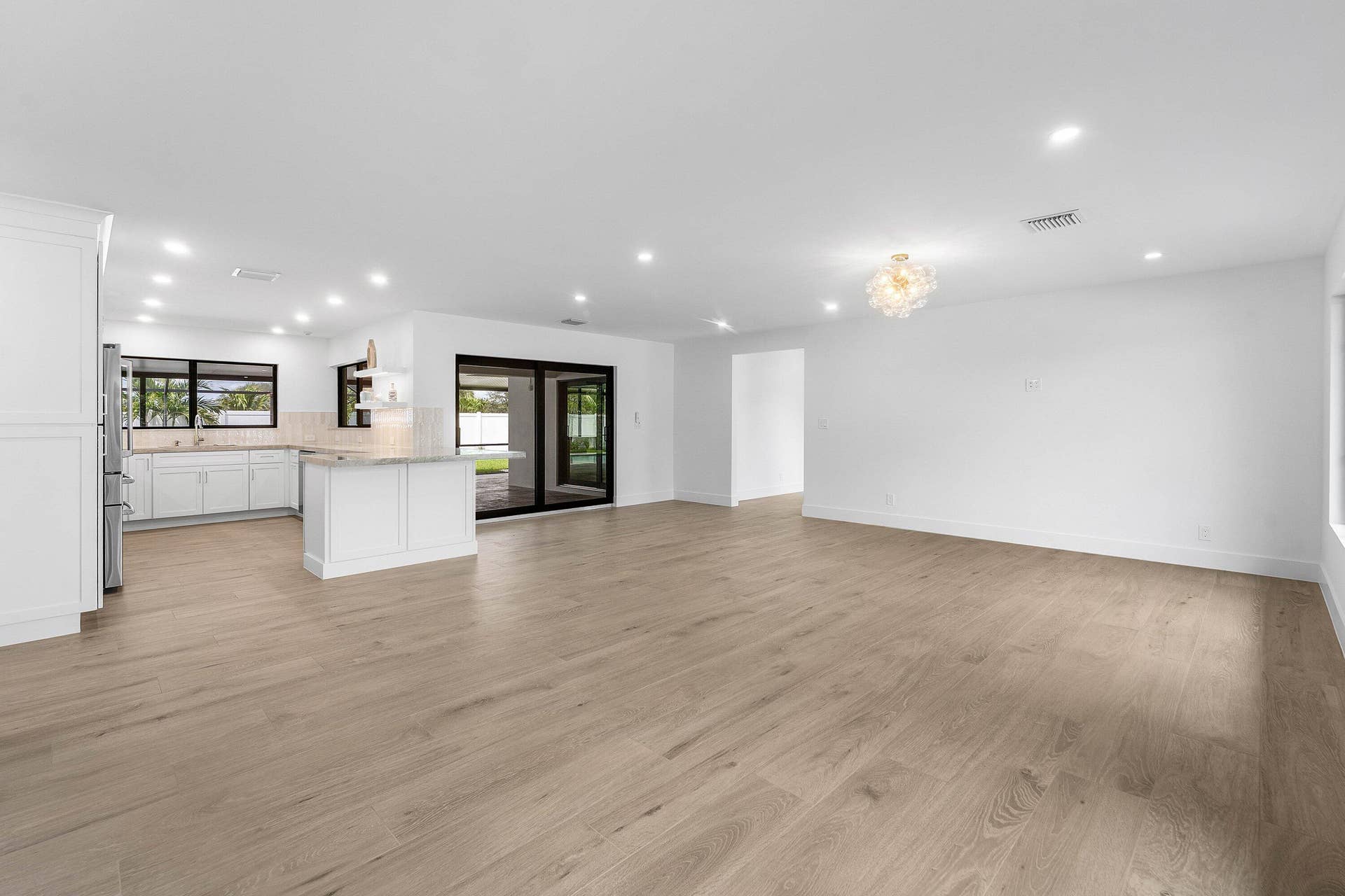 111 FAIRVIEW W, Tequesta, FL 33469 Living