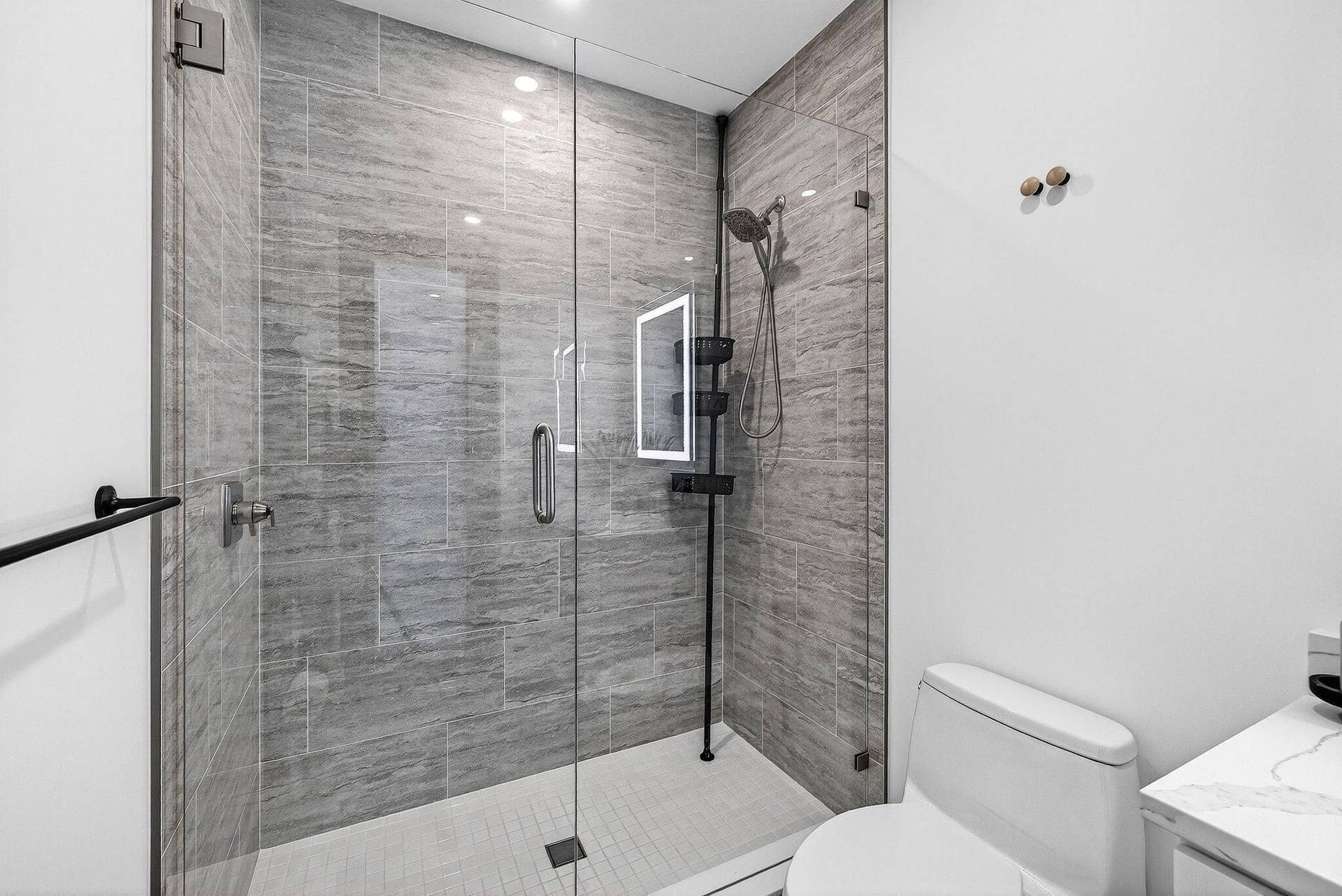 1807 NE 18th Street, Fort Lauderdale, FL 33305 44-web-or-mls-3W7A0312