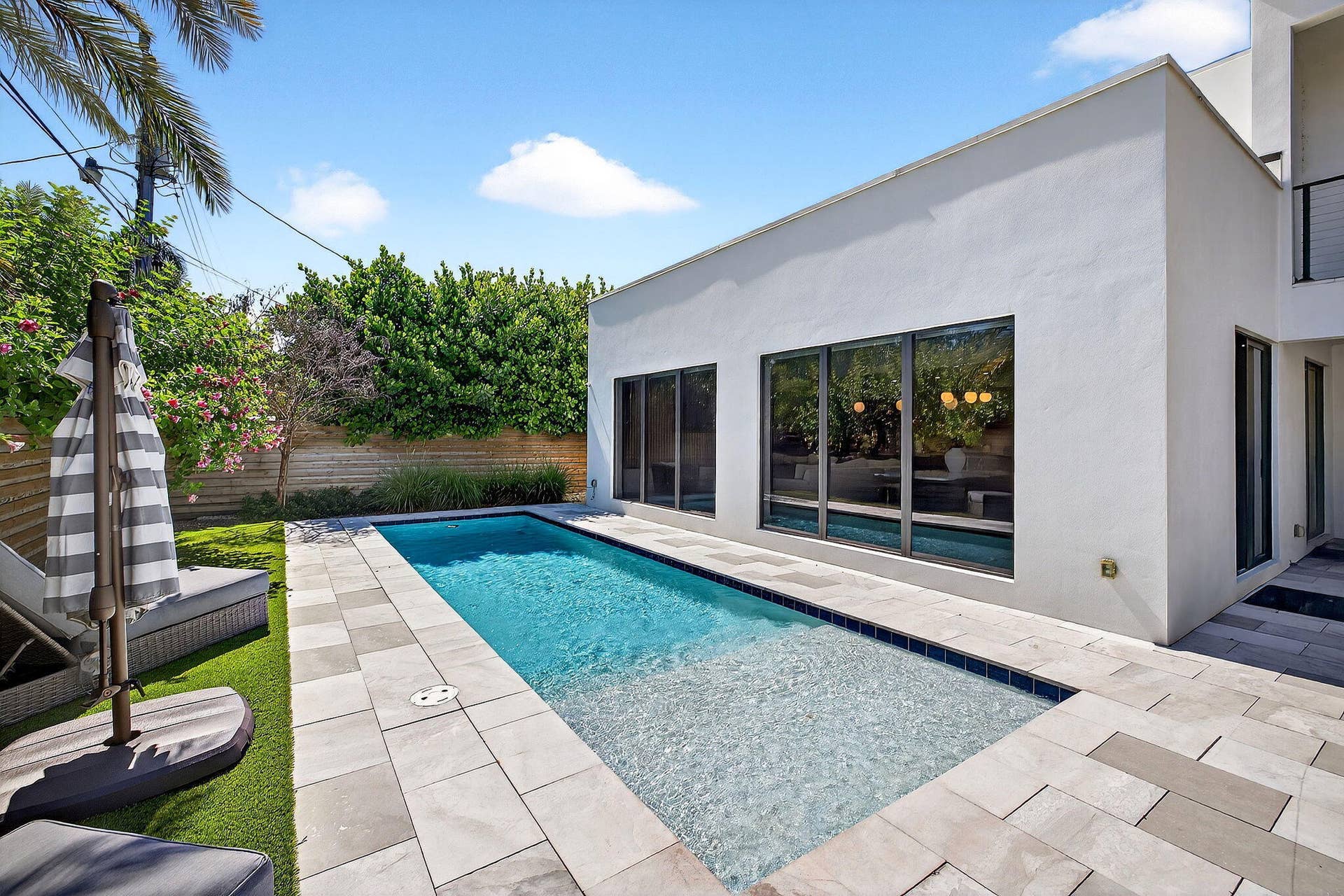 1807 NE 18th Street, Fort Lauderdale, FL 33305 62-web-or-mls-3W7A0431