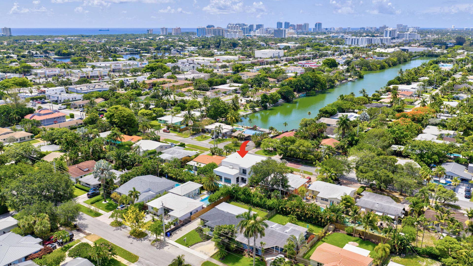 1807 NE 18th Street, Fort Lauderdale, FL 33305 53-web-or-mls-DJI_20250617112937_0625_DA