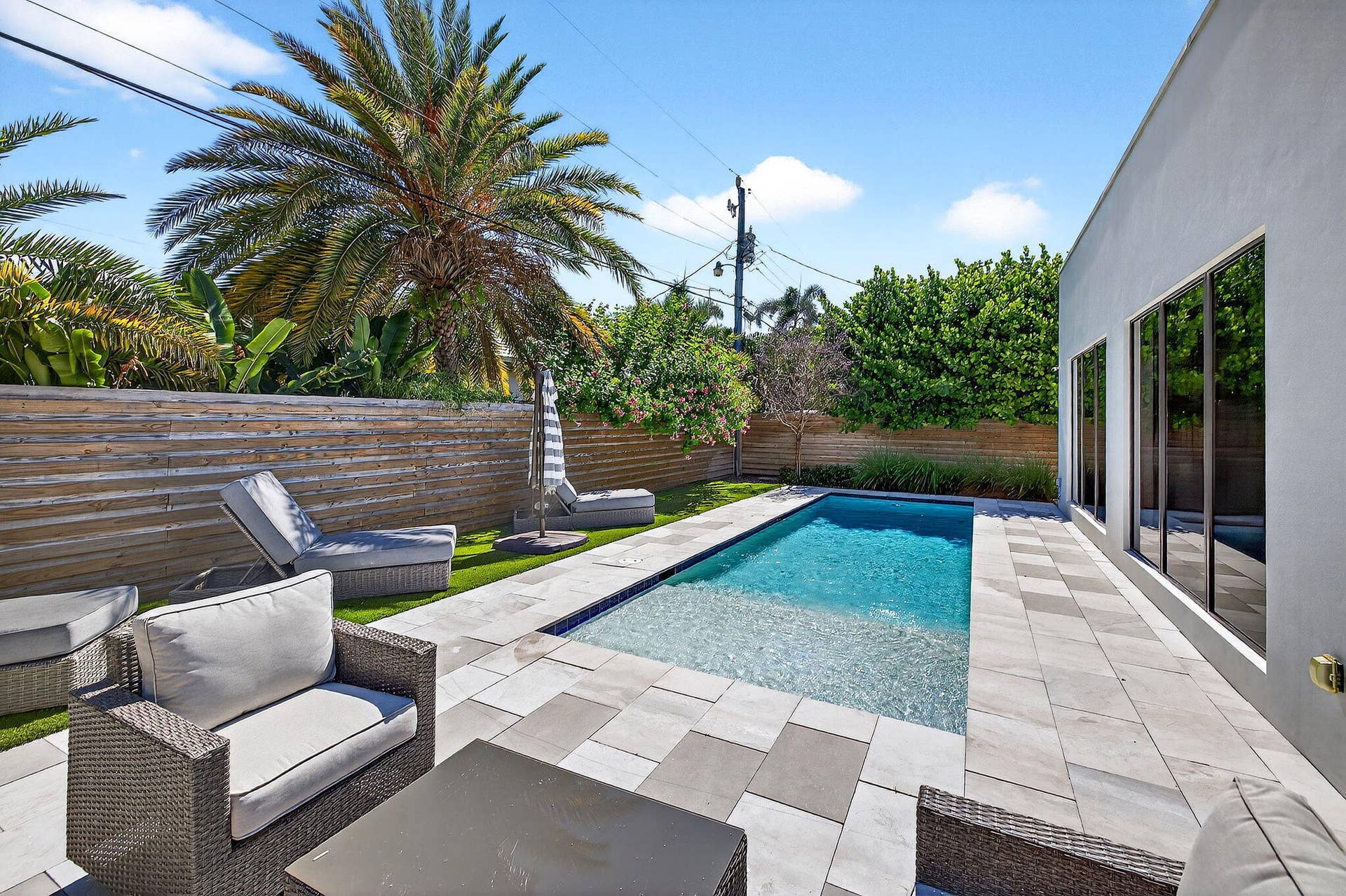1807 NE 18th Street, Fort Lauderdale, FL 33305 61-web-or-mls-3W7A0412