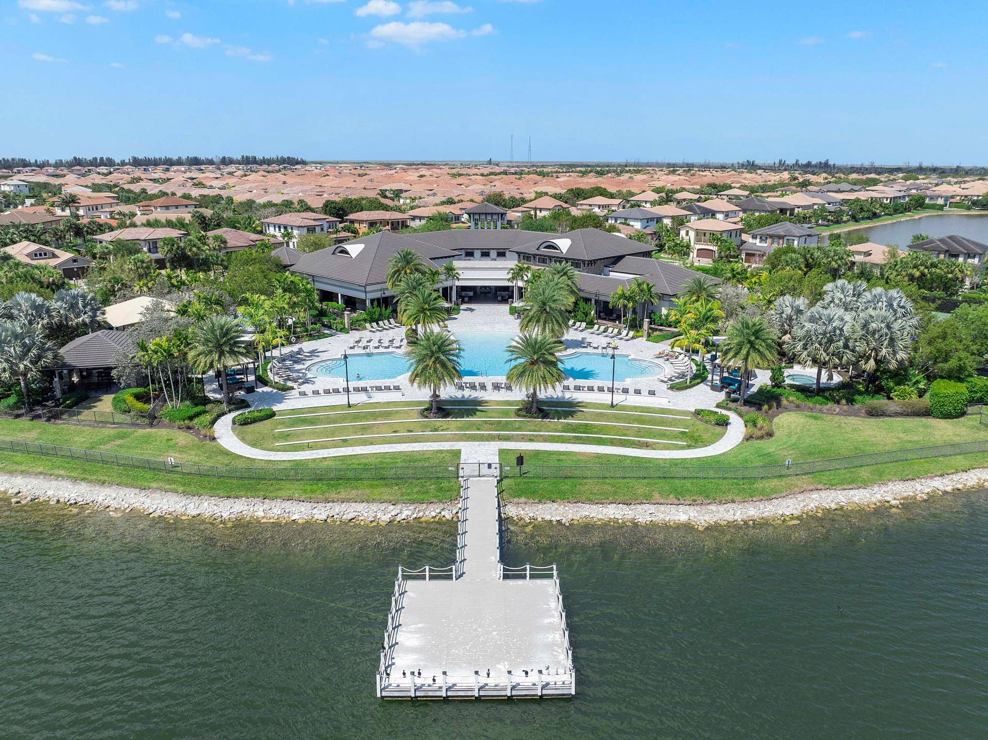 11425 WATERCREST Circle E, Parkland, FL 33076 #19 Floating Dock