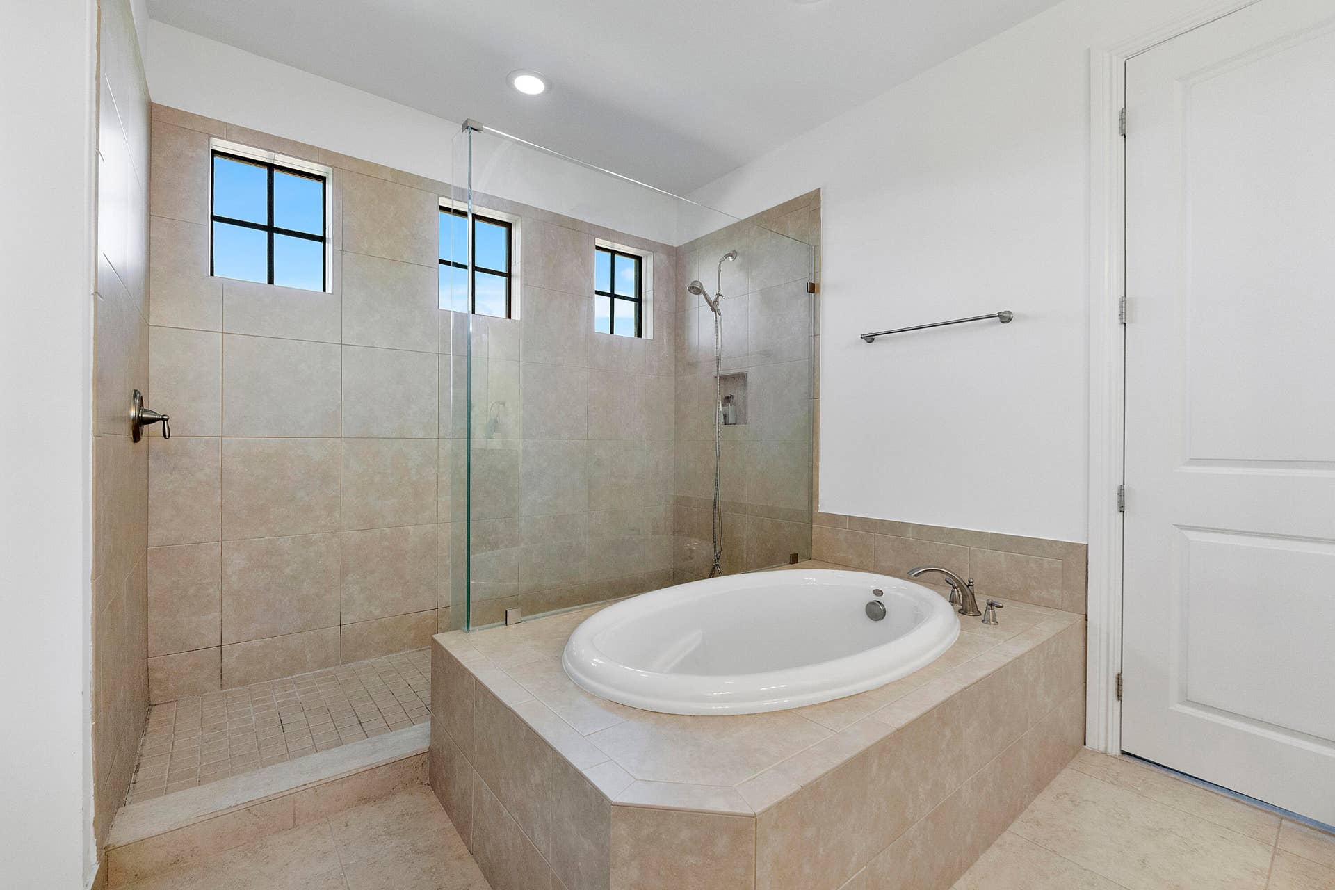 11425 WATERCREST Circle E, Parkland, FL 33076 #23 Primary Bath