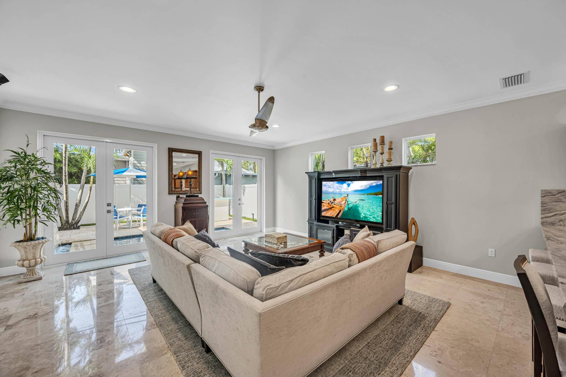 1419 NE 4th Place, Fort Lauderdale, FL 33301 1419 NE 4TH PL-14