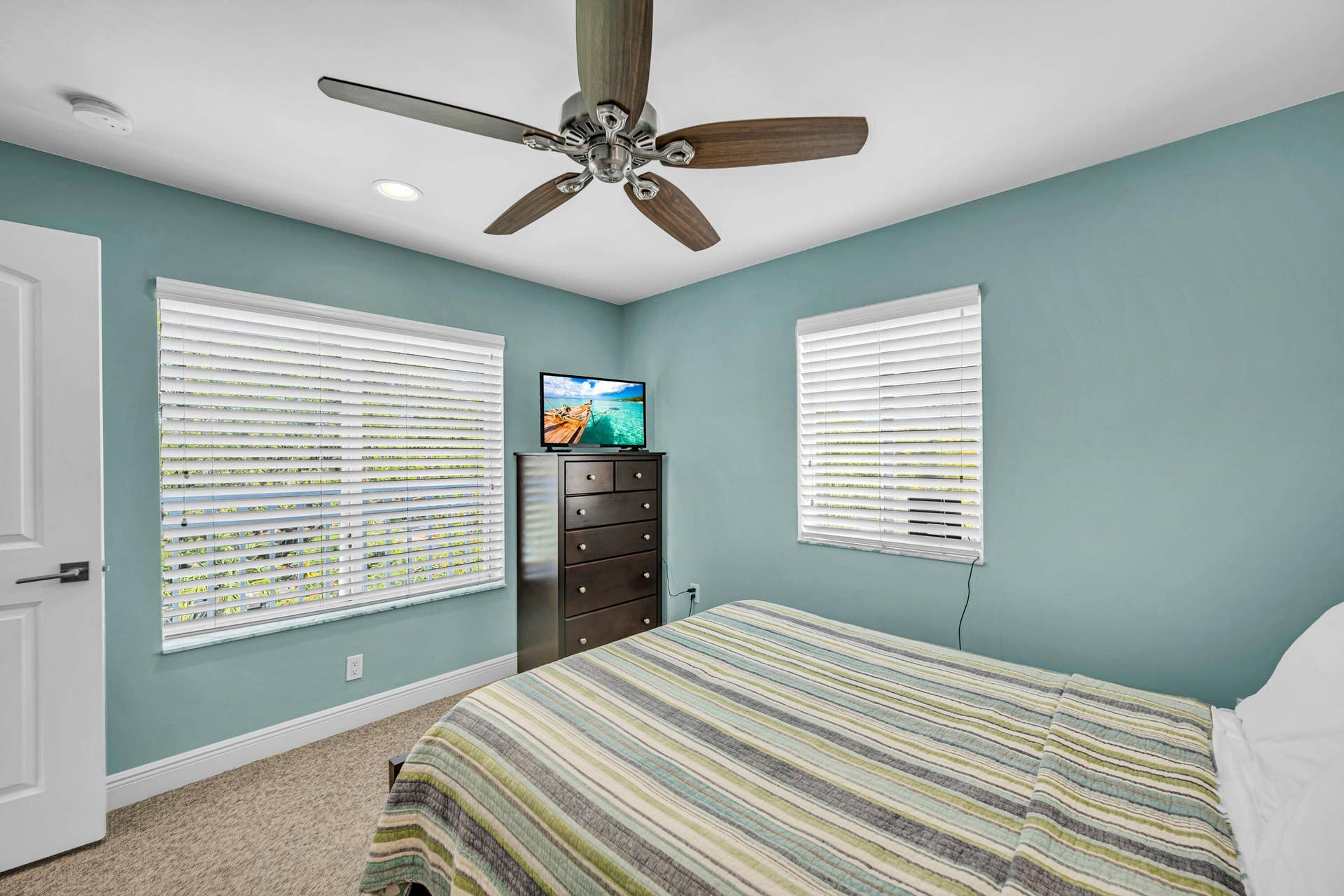 1419 NE 4th Place, Fort Lauderdale, FL 33301 1419 NE 4TH PL-63