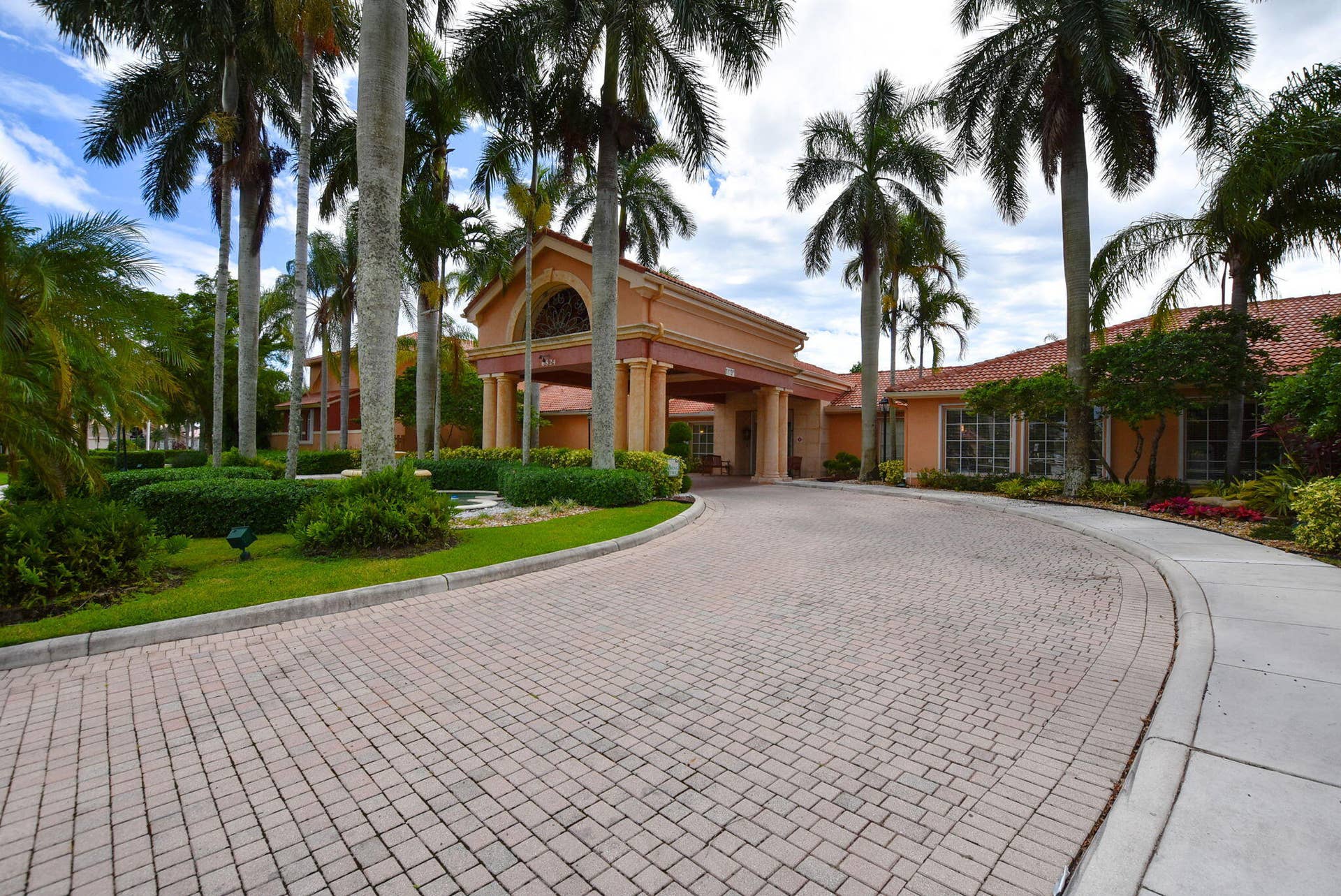 6649 Sun River Road, Boynton Beach, FL 33437 72-web-or-mls-LC 6797 Sun River Rd-35
