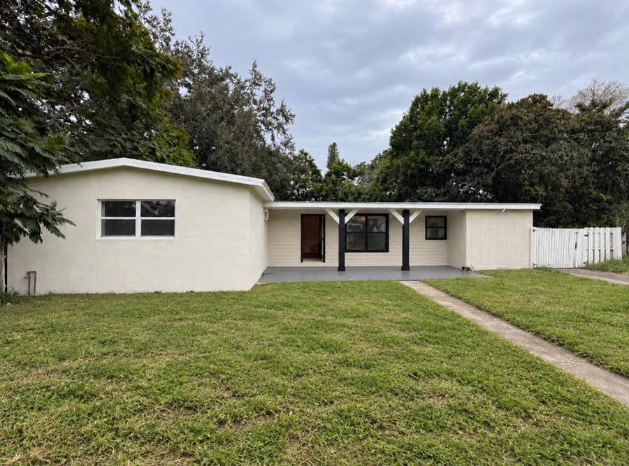 Property photo for 180 SE Serenata Court, Port St Lucie, FL