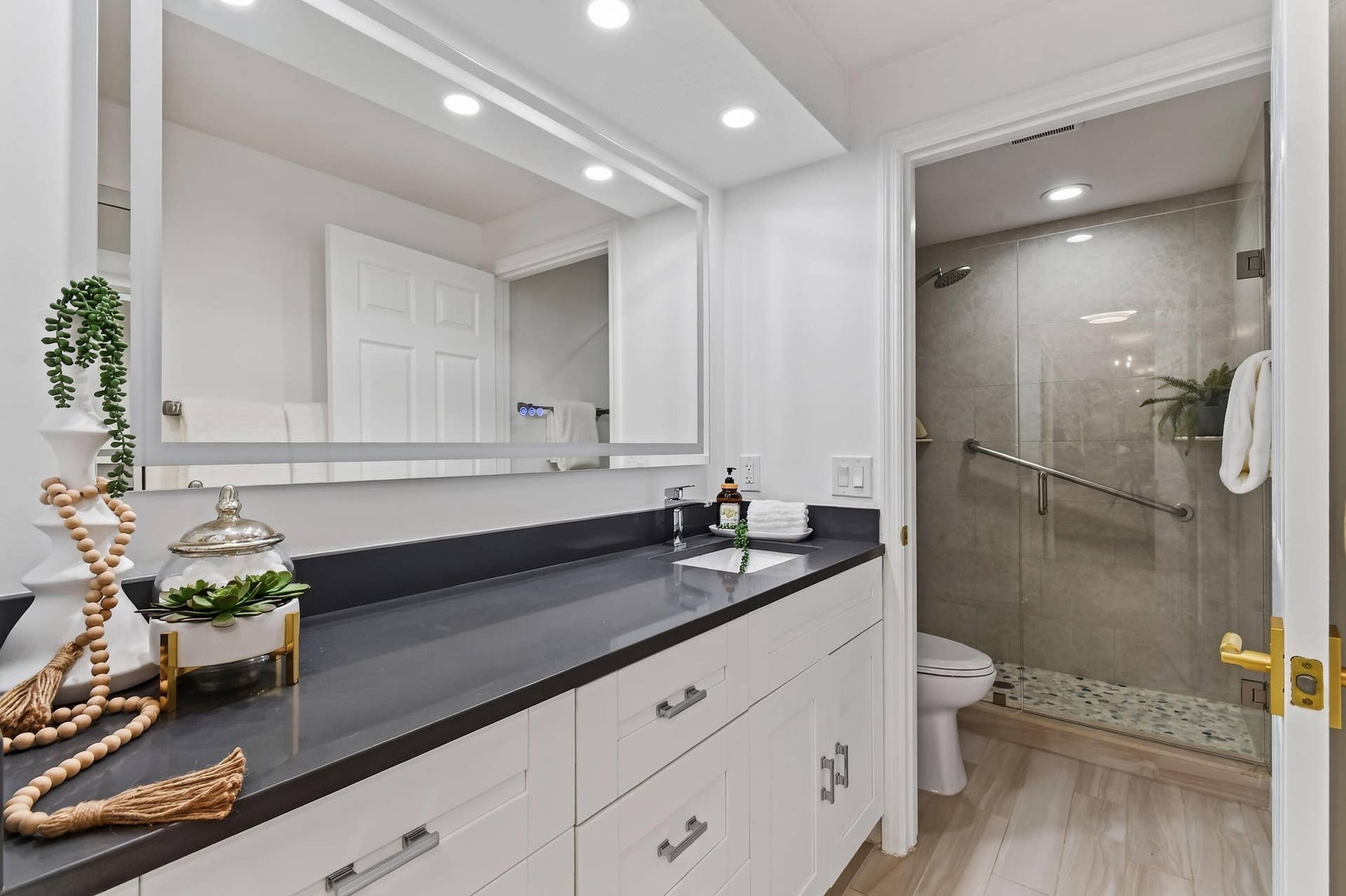 701 MUIRFIELD Court, #701E, Jupiter, FL 33458 Primary Ensuite