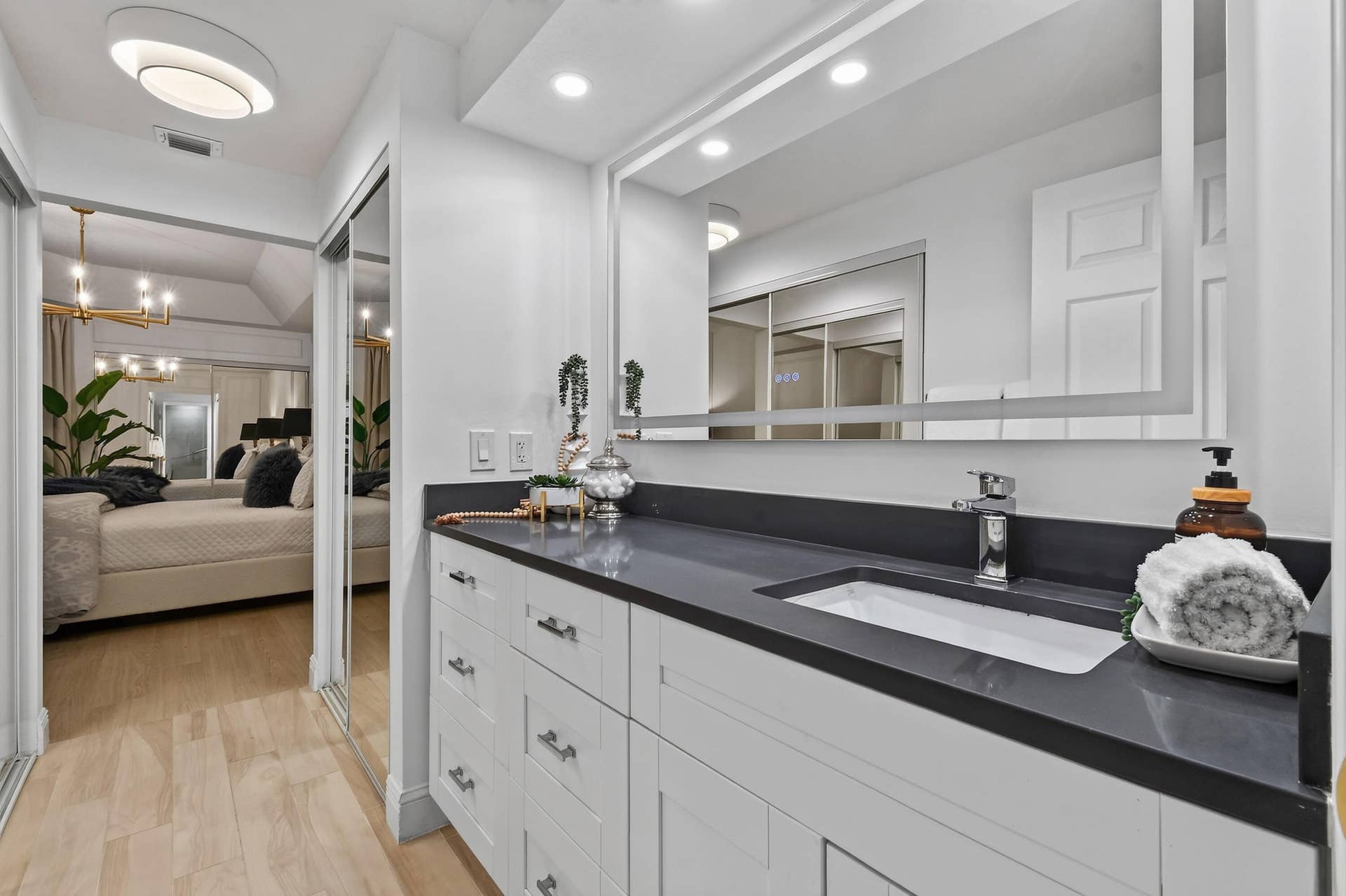 701 MUIRFIELD Court, #701E, Jupiter, FL 33458 Primary Ensuite