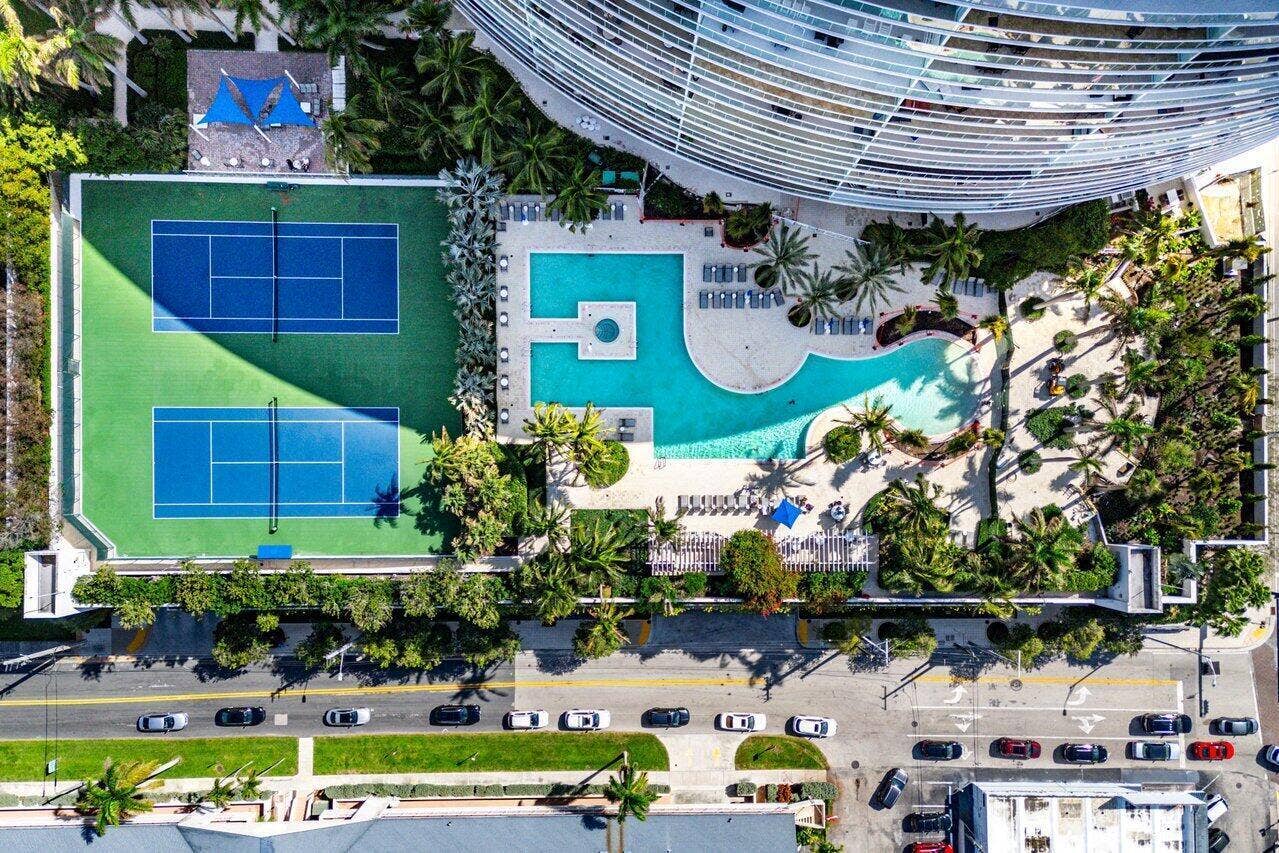 1 N Ocean Boulevard