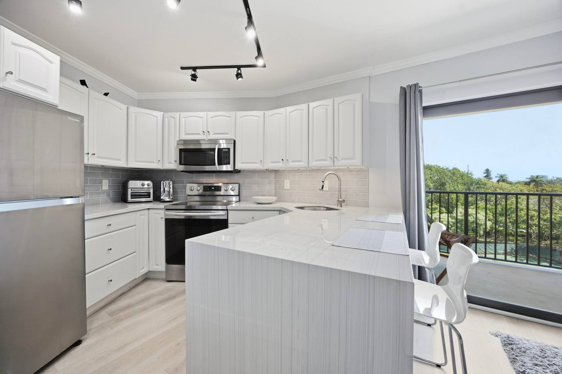 900 RIVER REACH Drive, #517, Fort Lauderdale, FL 33315 13-IMG_2113