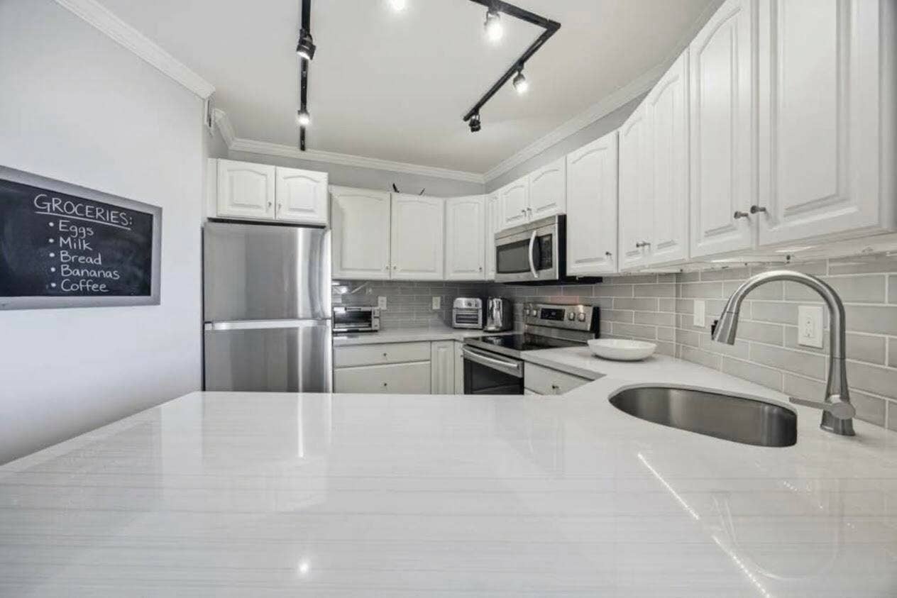 900 RIVER REACH Drive, #517, Fort Lauderdale, FL 33315 16-IMG_9414
