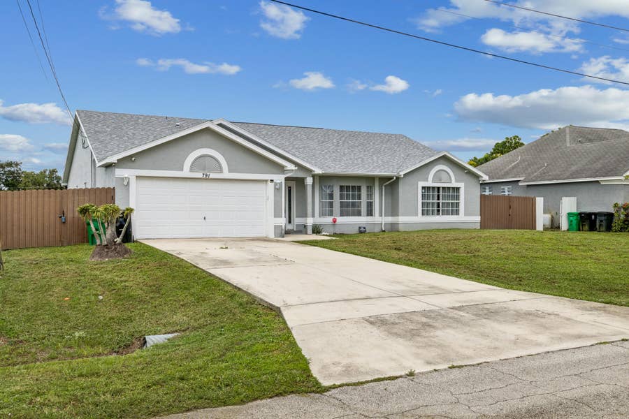 Property photo for 791 SW HILLSBORO Circle, Port St Lucie, FL