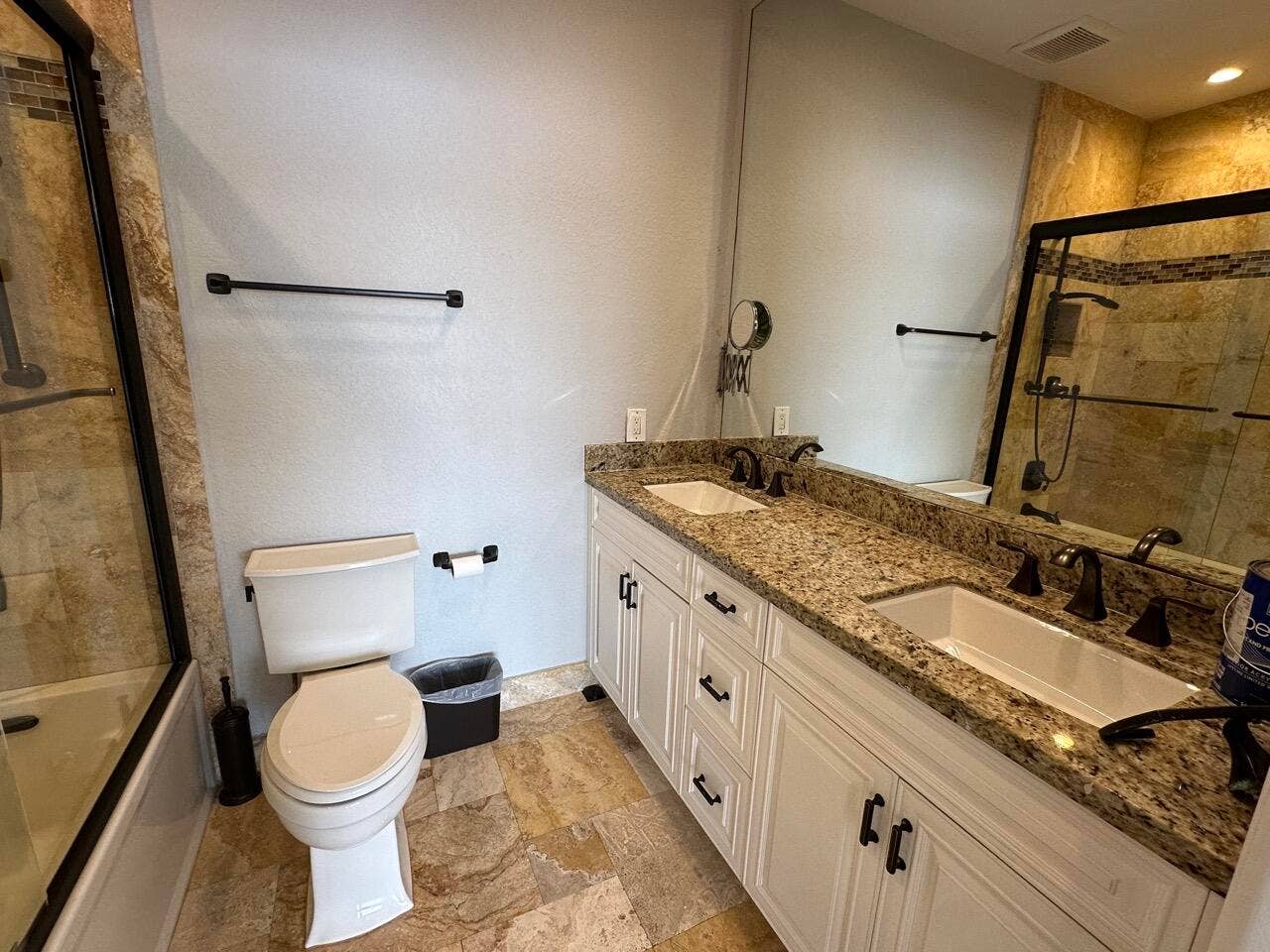 4230 N OCEAN Drive, Hollywood, FL 33019 Primary bath