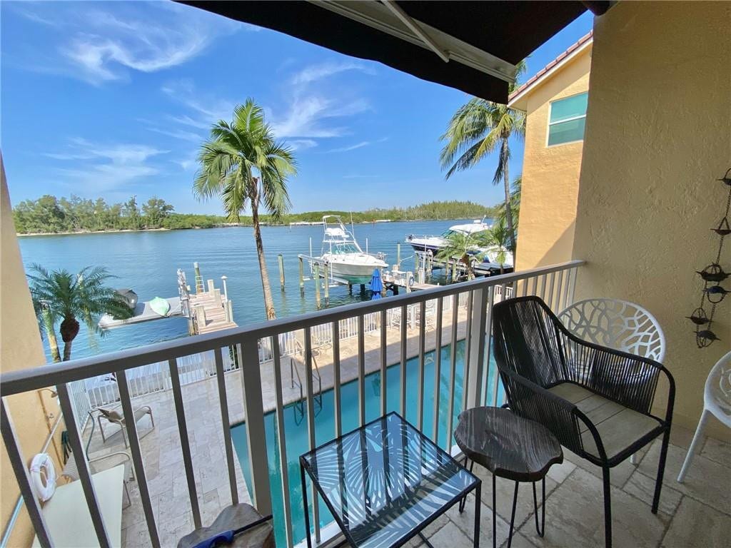 4230 N OCEAN Drive, Hollywood, FL 33019 Photo 15