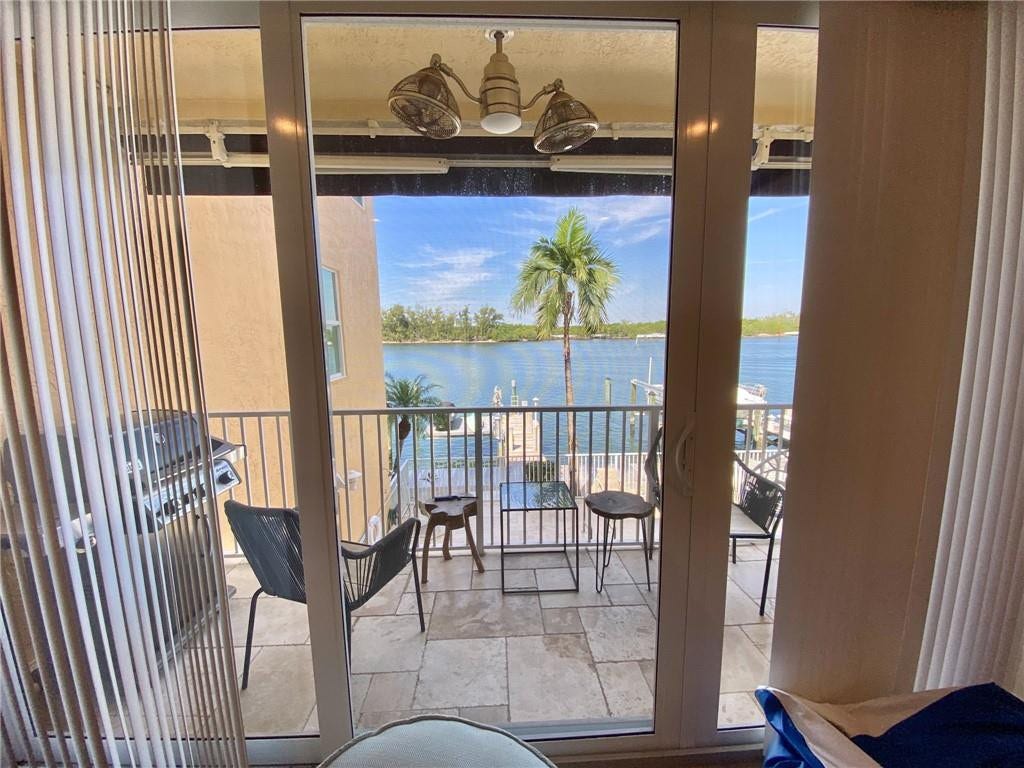 4230 N OCEAN Drive, Hollywood, FL 33019 Photo 14