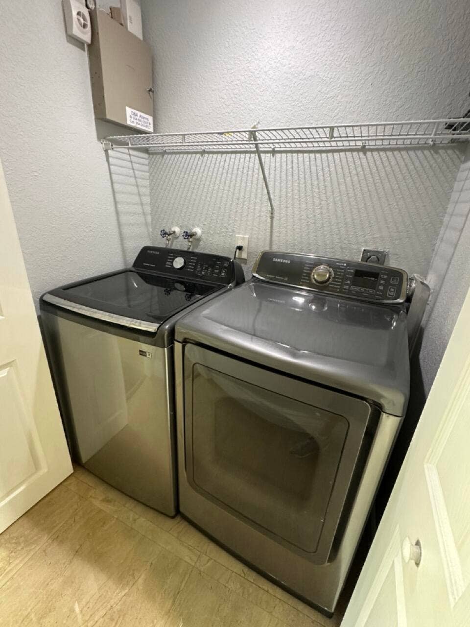 4230 N OCEAN Drive, Hollywood, FL 33019 3rd floor laundry