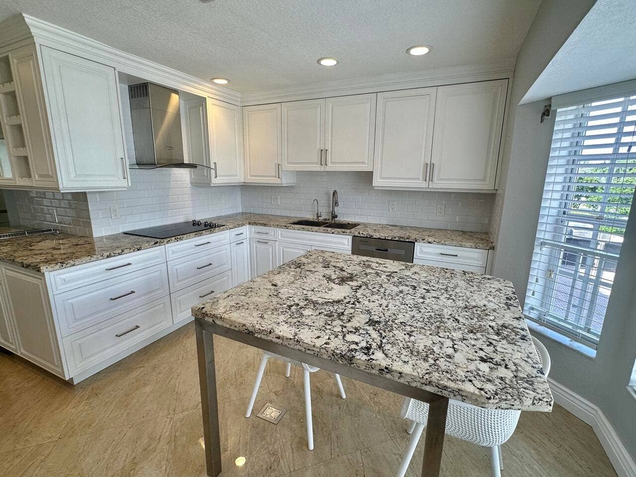 4230 N OCEAN Drive, Hollywood, FL 33019 IMG_7659 Large