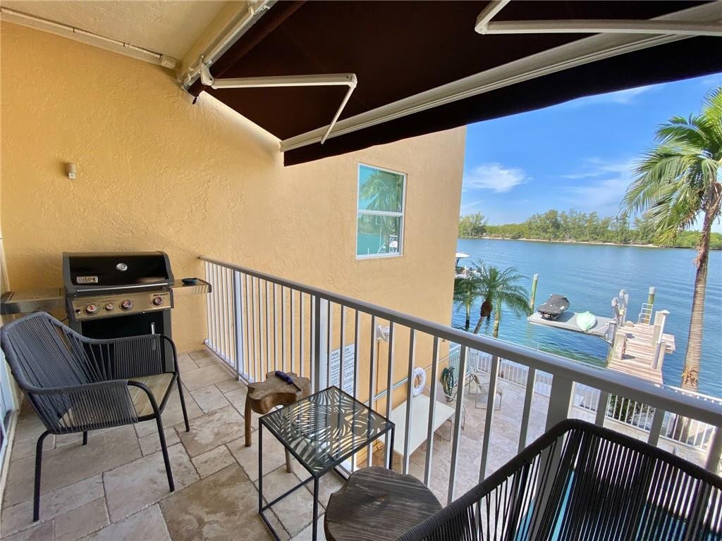 4230 N OCEAN Drive, Hollywood, FL 33019 Photo 16