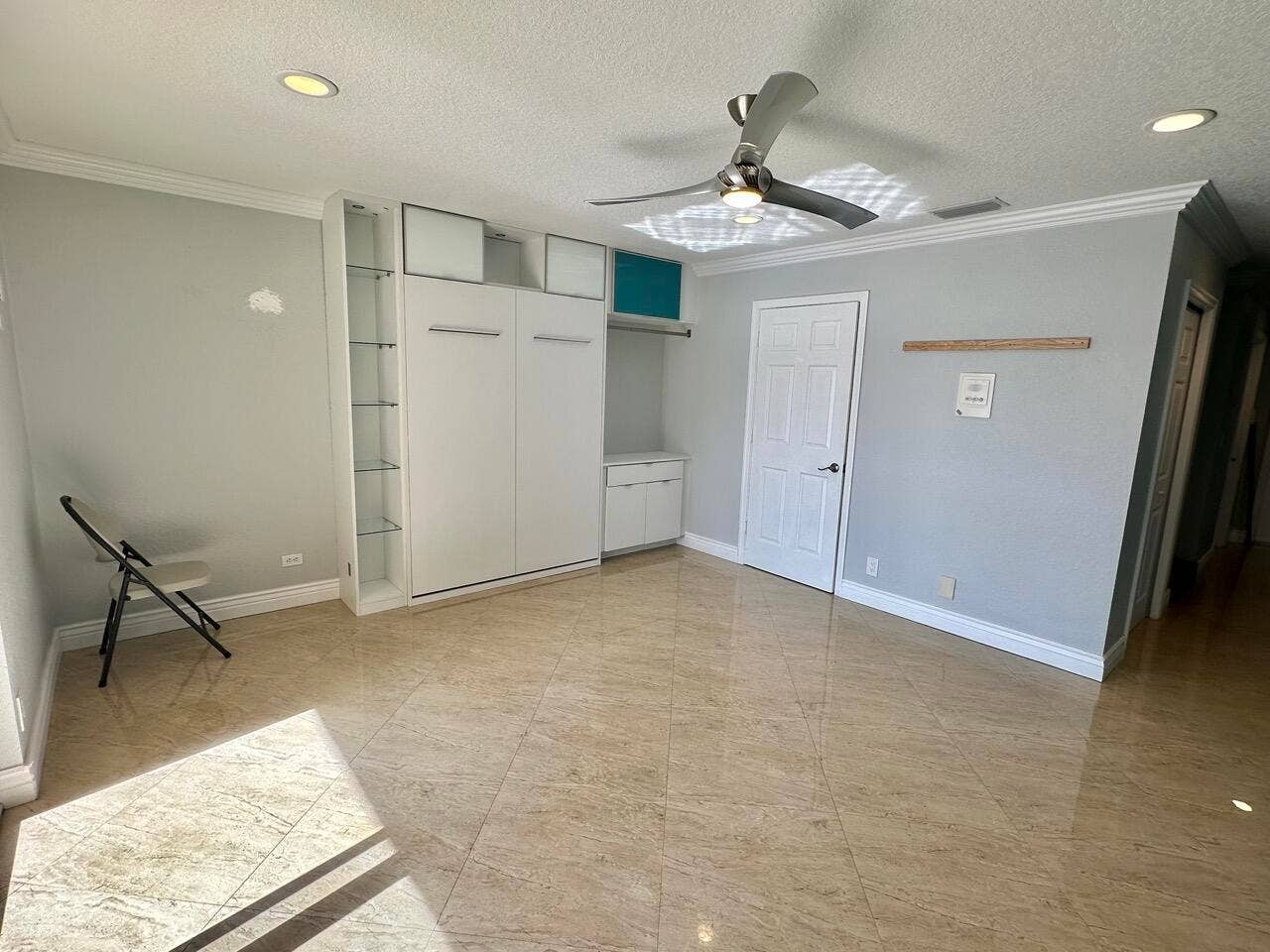 4230 N OCEAN Drive, Hollywood, FL 33019 1st floor
