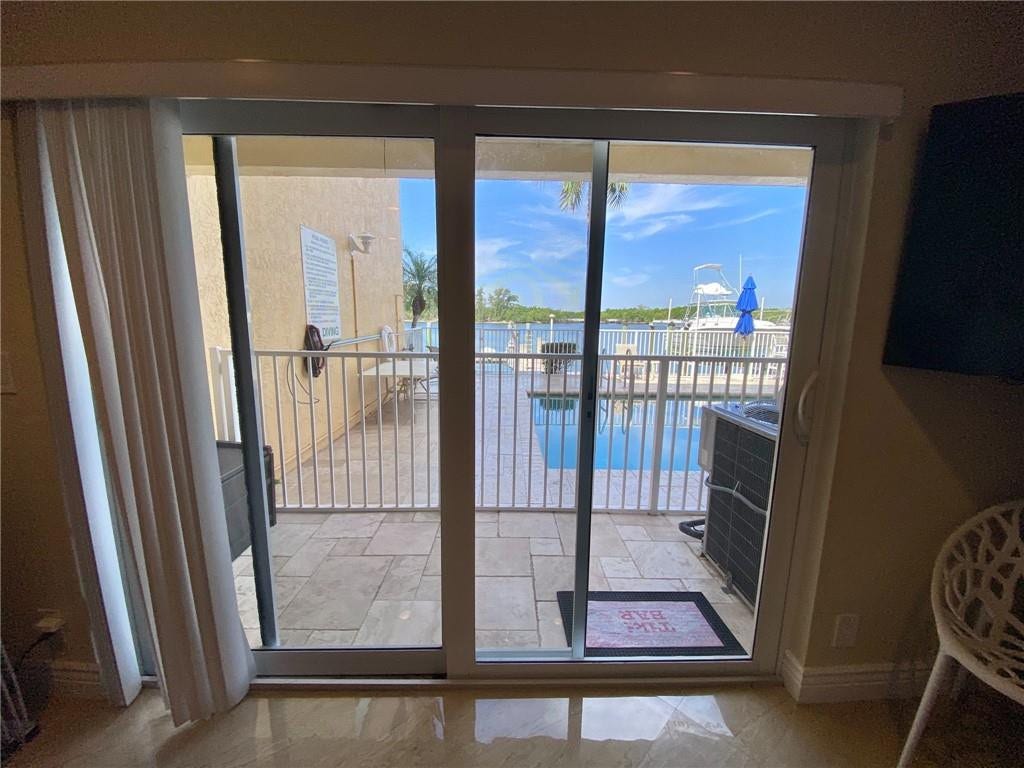 4230 N OCEAN Drive, Hollywood, FL 33019 Photo 19