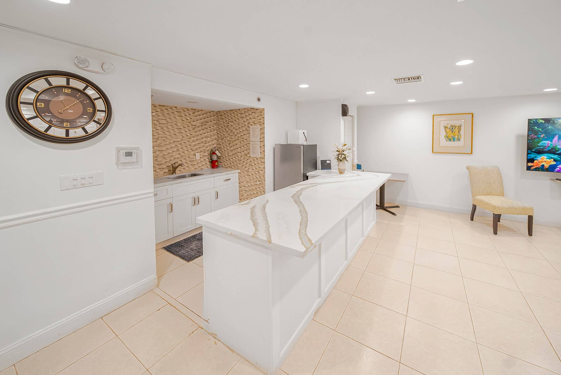 16300 Golf Club Road, #114, Weston, FL 33326 Club Room Kitchen