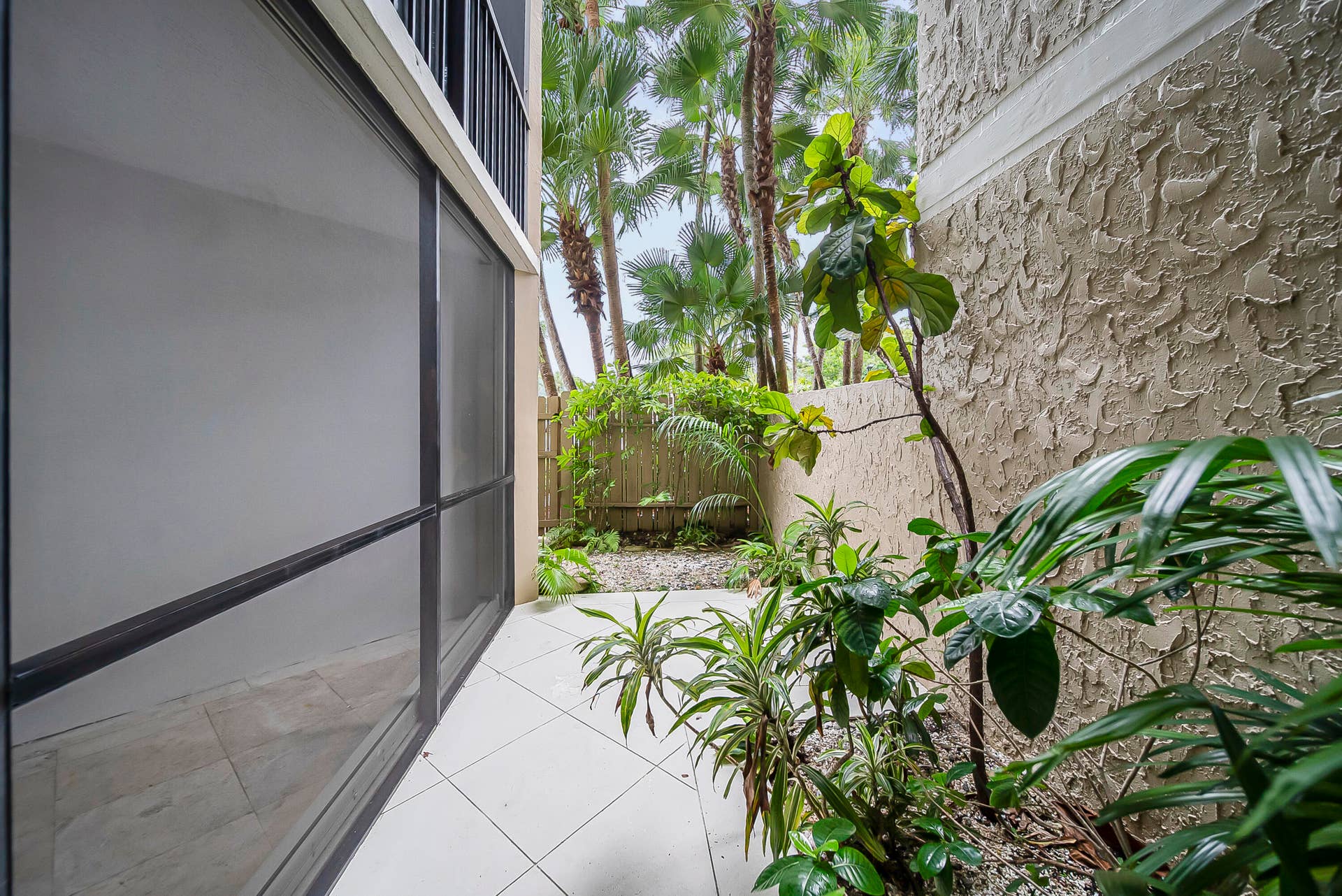 16300 Golf Club Road, #114, Weston, FL 33326 Patio