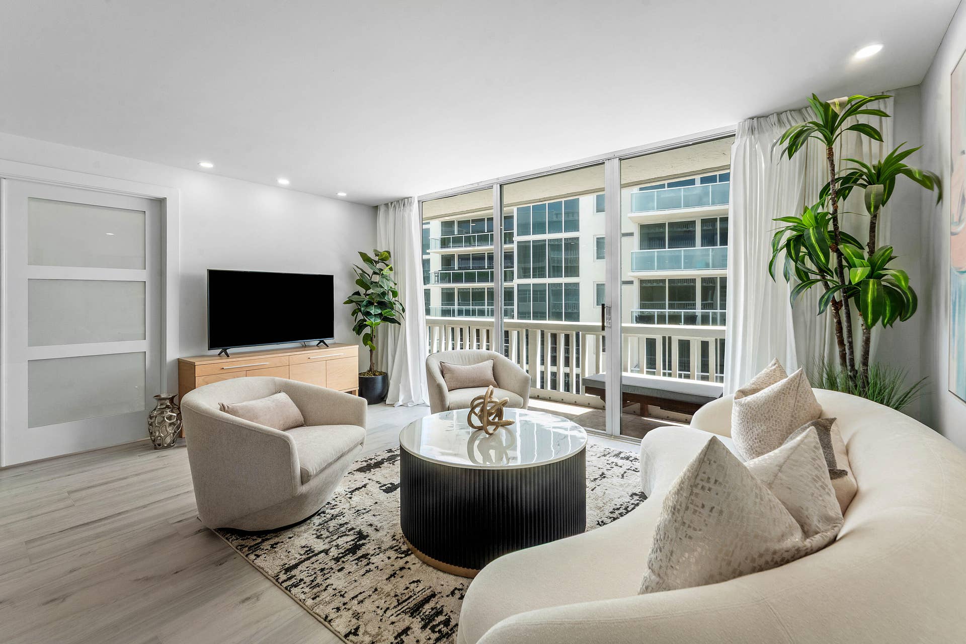 3570 S OCEAN Boulevard, #609, South Palm Beach, South Palm Beach, FL 33480 Living Room